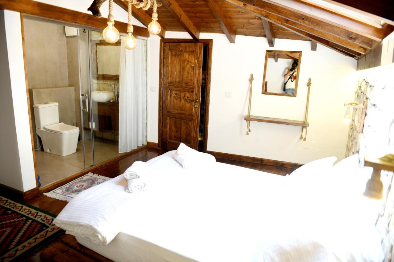 Anhel Hotel Берат Екстер'єр фото