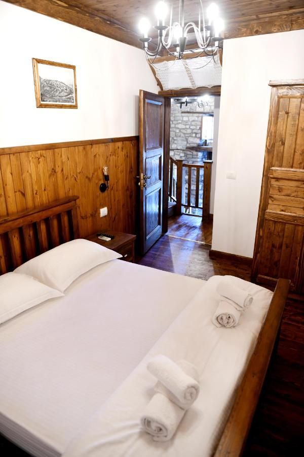 Anhel Hotel Берат Екстер'єр фото