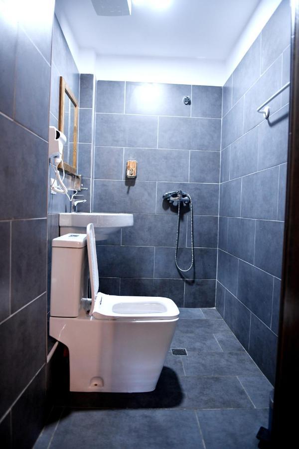Anhel Hotel Берат Екстер'єр фото