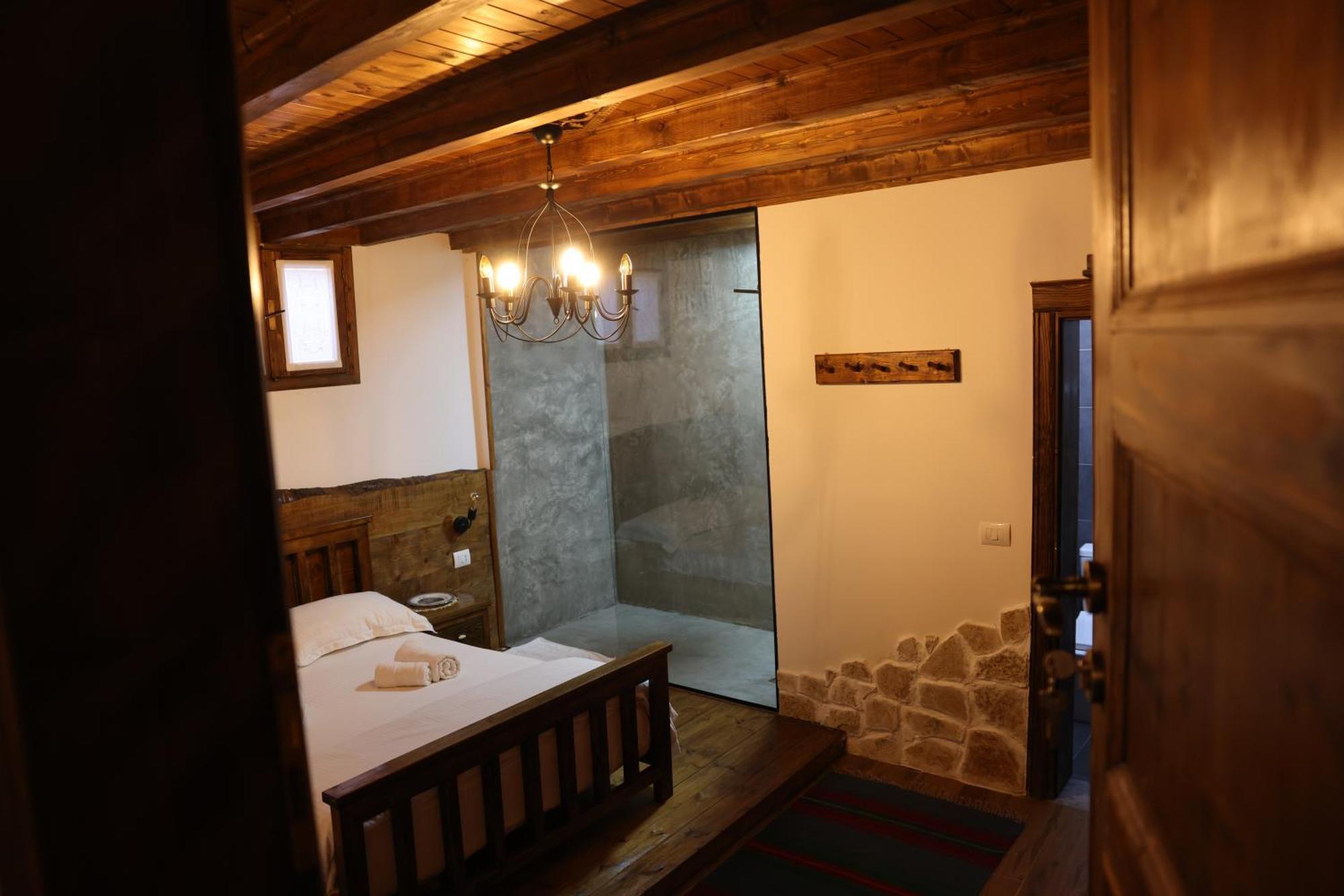Anhel Hotel Берат Екстер'єр фото